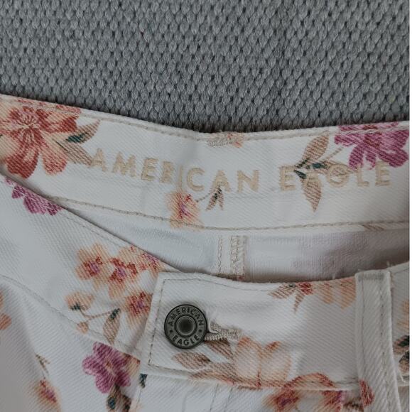 American Eagle Shorts Womens 10 White Floral Print Pleated Summer Cottagecore - Picture 4 of 14